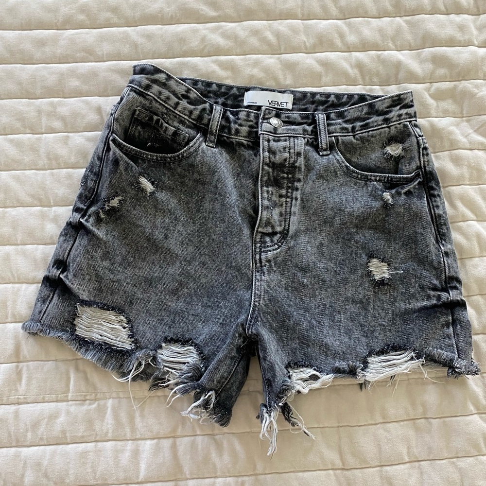 Vervet Distressed Mom shorts